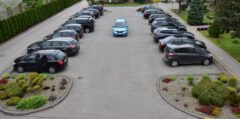 MOW Lubaczów , Renata Gergont, Cezary Rośiński lat 17,_Na parkingu.